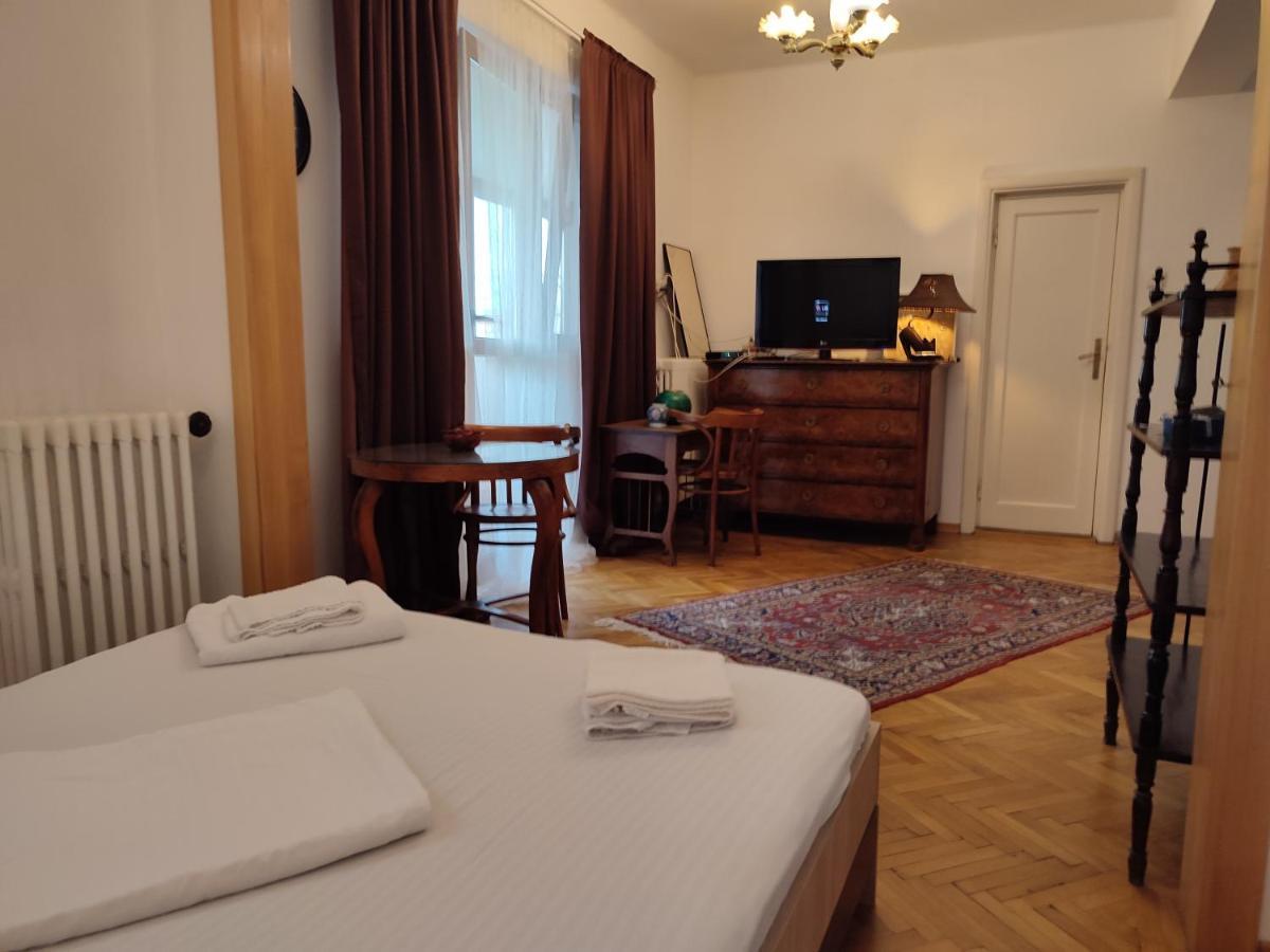 Accommodation Ateneu Palace Bukarest Exteriör bild